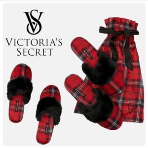 Victoria's Secret Red Black Plaid Womens Holiday Slippers L